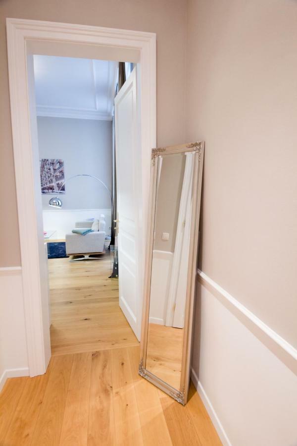 Studio Apartments Urania - Mai'S Apartments ウィーン エクステリア 写真