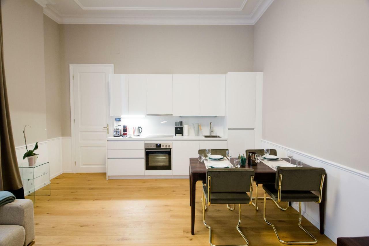 Studio Apartments Urania - Mai'S Apartments ウィーン エクステリア 写真