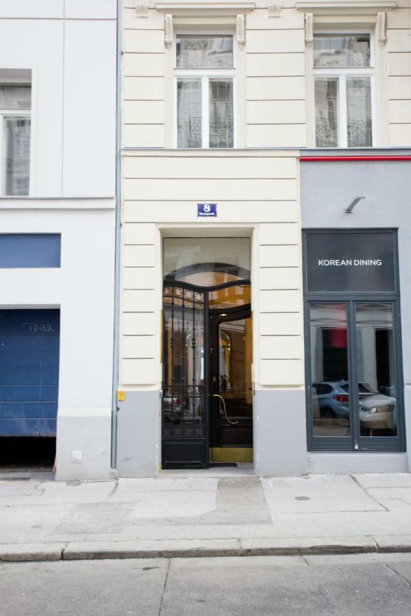 Studio Apartments Urania - Mai'S Apartments ウィーン エクステリア 写真