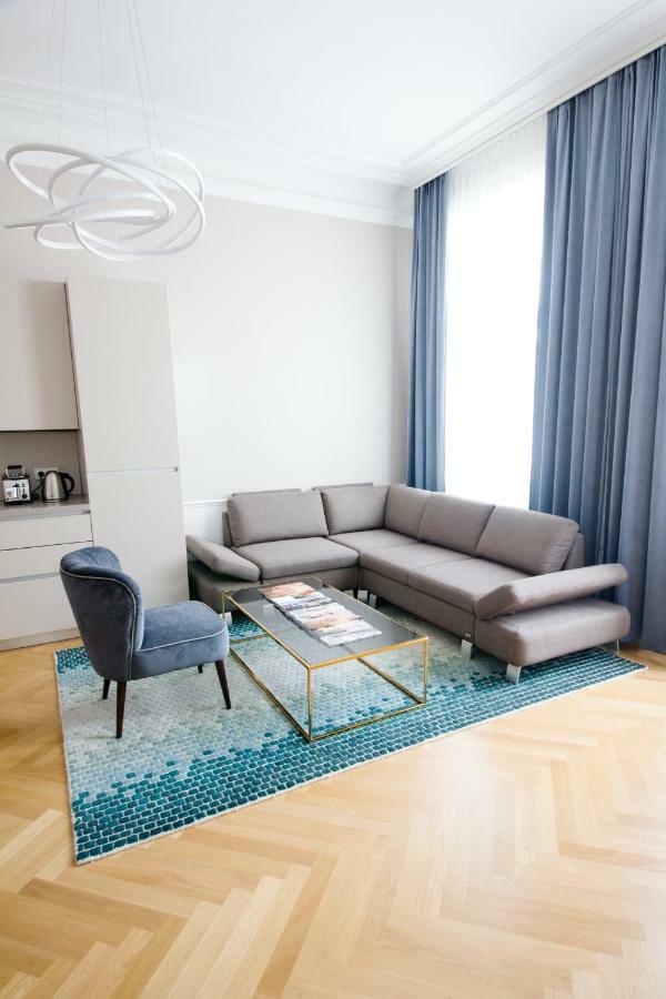 Studio Apartments Urania - Mai'S Apartments ウィーン エクステリア 写真