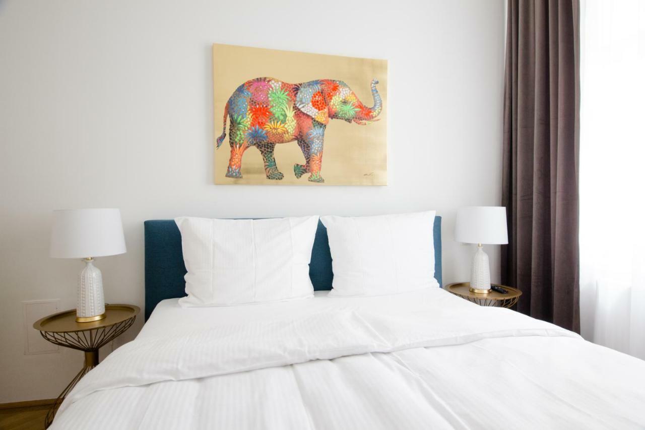 Studio Apartments Urania - Mai'S Apartments ウィーン エクステリア 写真