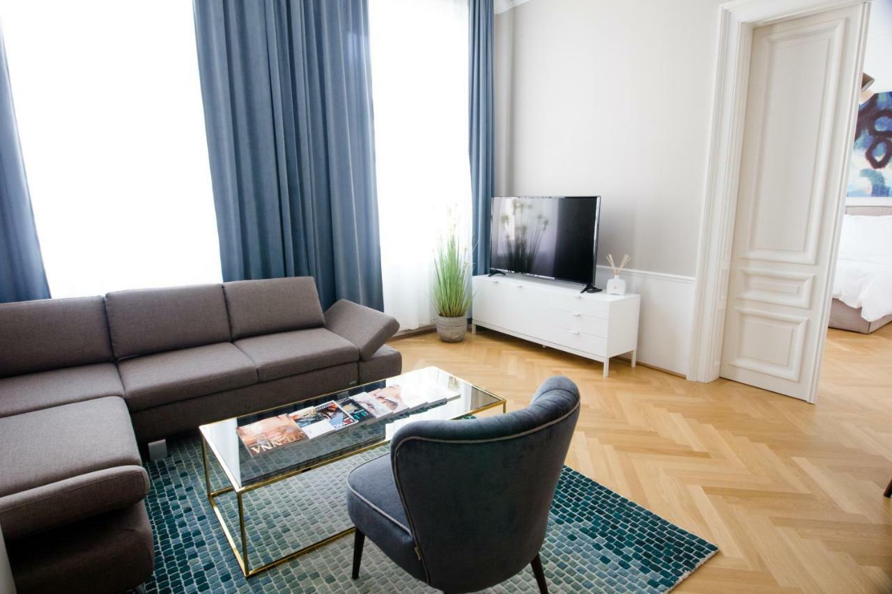 Studio Apartments Urania - Mai'S Apartments ウィーン エクステリア 写真