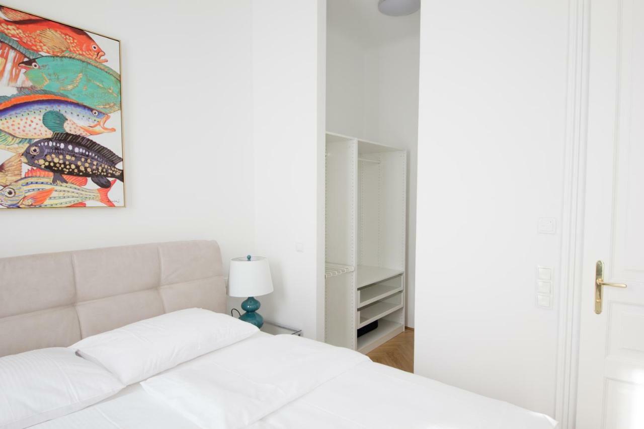 Studio Apartments Urania - Mai'S Apartments ウィーン エクステリア 写真