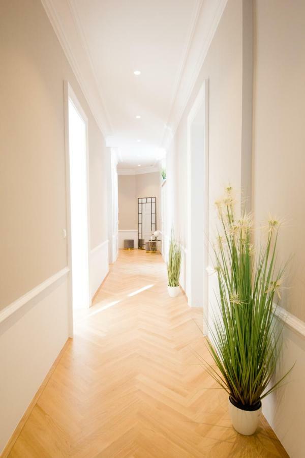Studio Apartments Urania - Mai'S Apartments ウィーン エクステリア 写真
