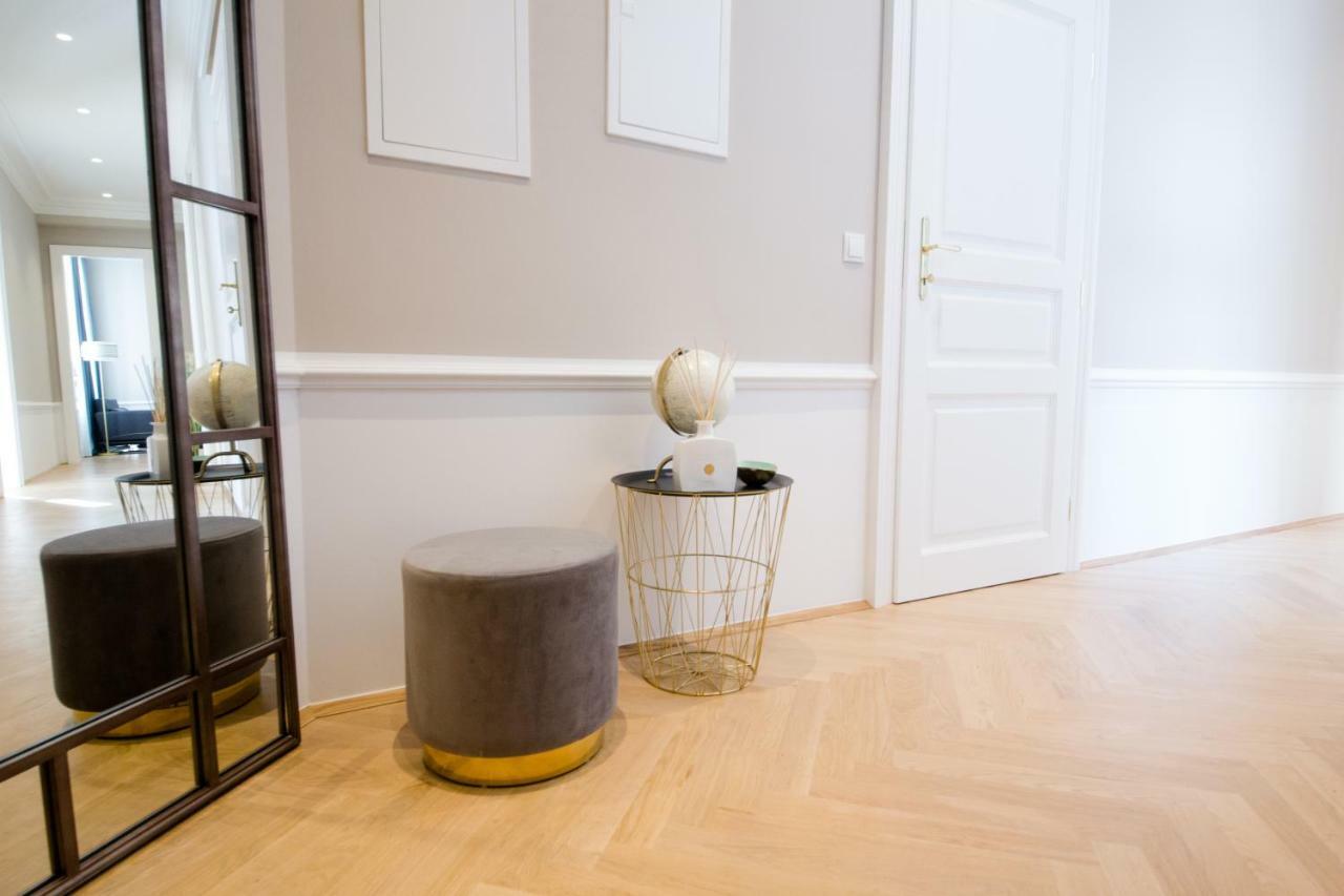 Studio Apartments Urania - Mai'S Apartments ウィーン エクステリア 写真